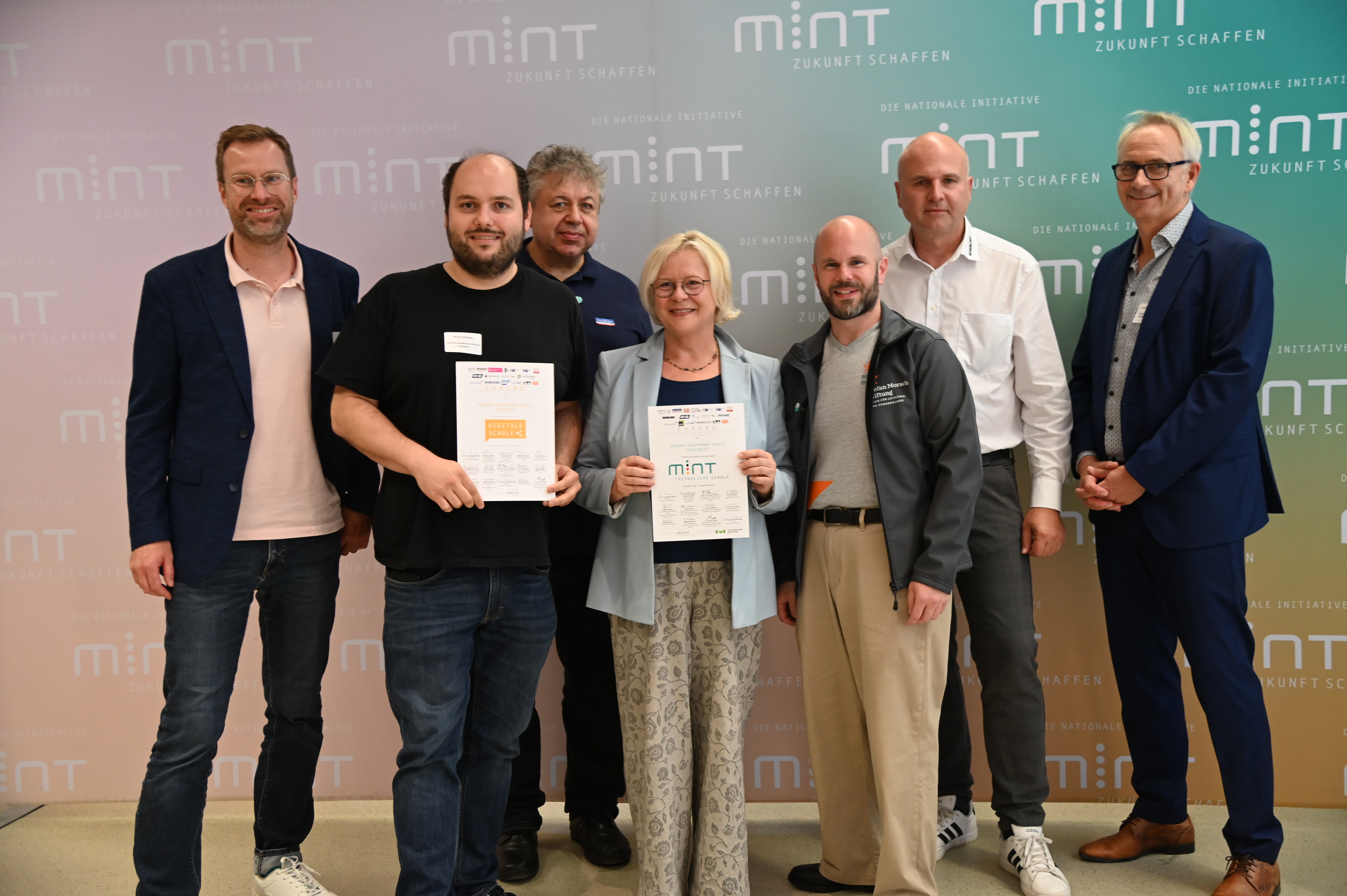 GHS erneut als „MINT-freundliche Schule“ und erstmals als „Digitale Schule“ ausgezeichnet